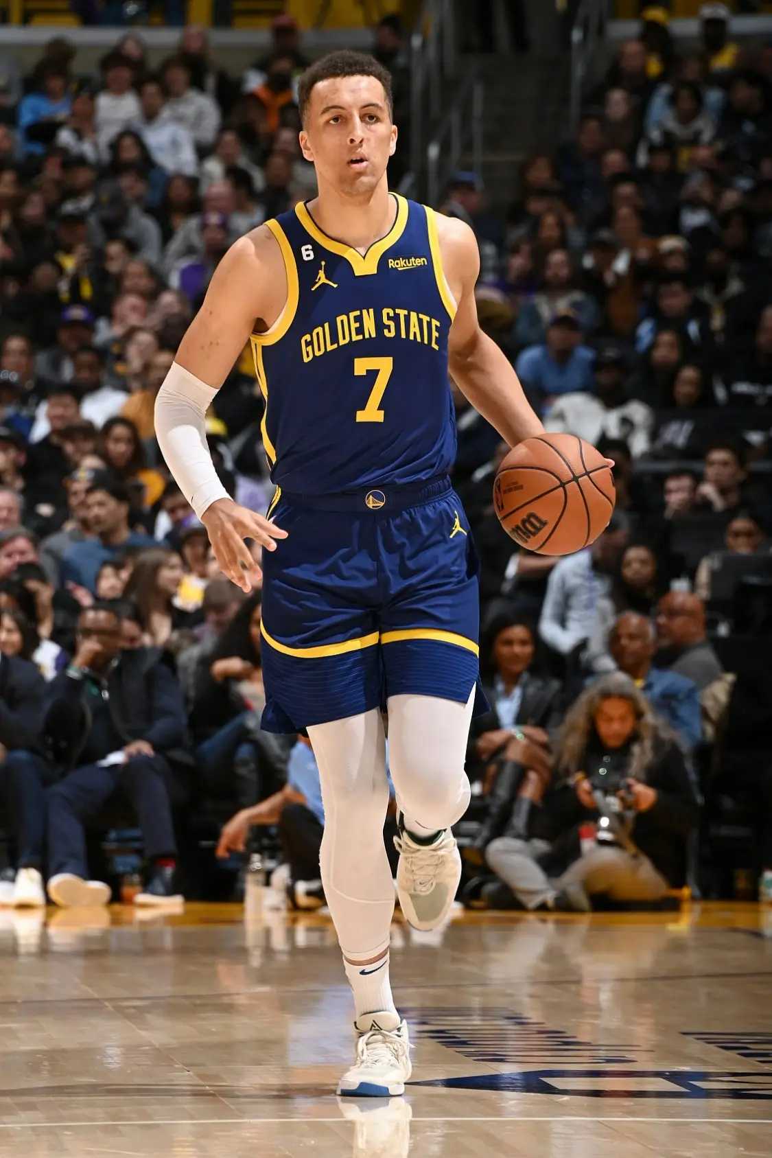 包含金州勇士发布备战花絮,转会期调整名单,NBA总决赛任务艰巨,身体对抗强度拉满的词条 包含金州勇士发布备战花絮,转会期调整名单,NBA总决赛任务艰巨,身体对抗强度拉满的词条