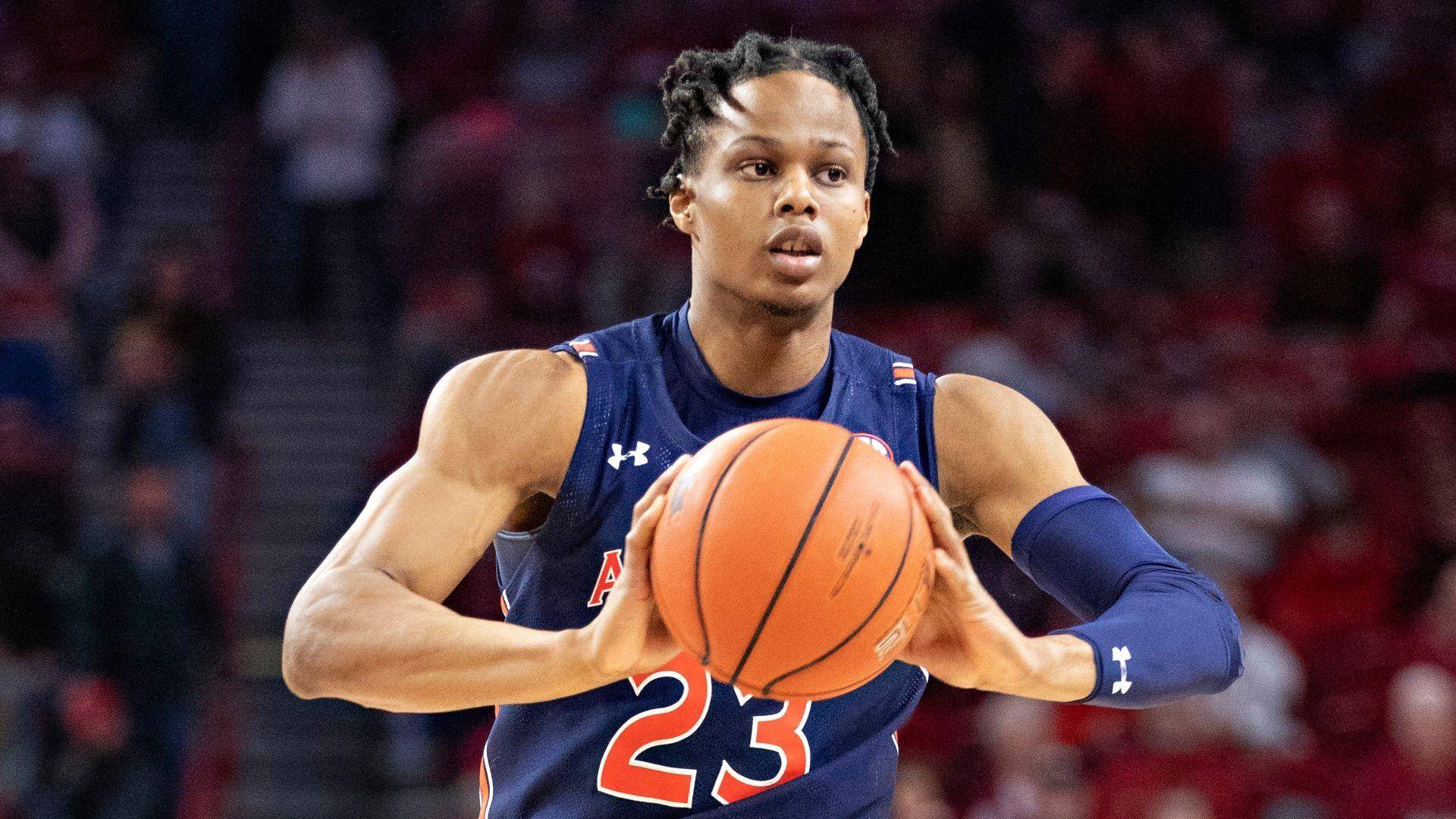 尼斯内部会议纪要流出——今夜复出首秀，NBA总决赛使命明确，球探报告显示潜力的简单介绍