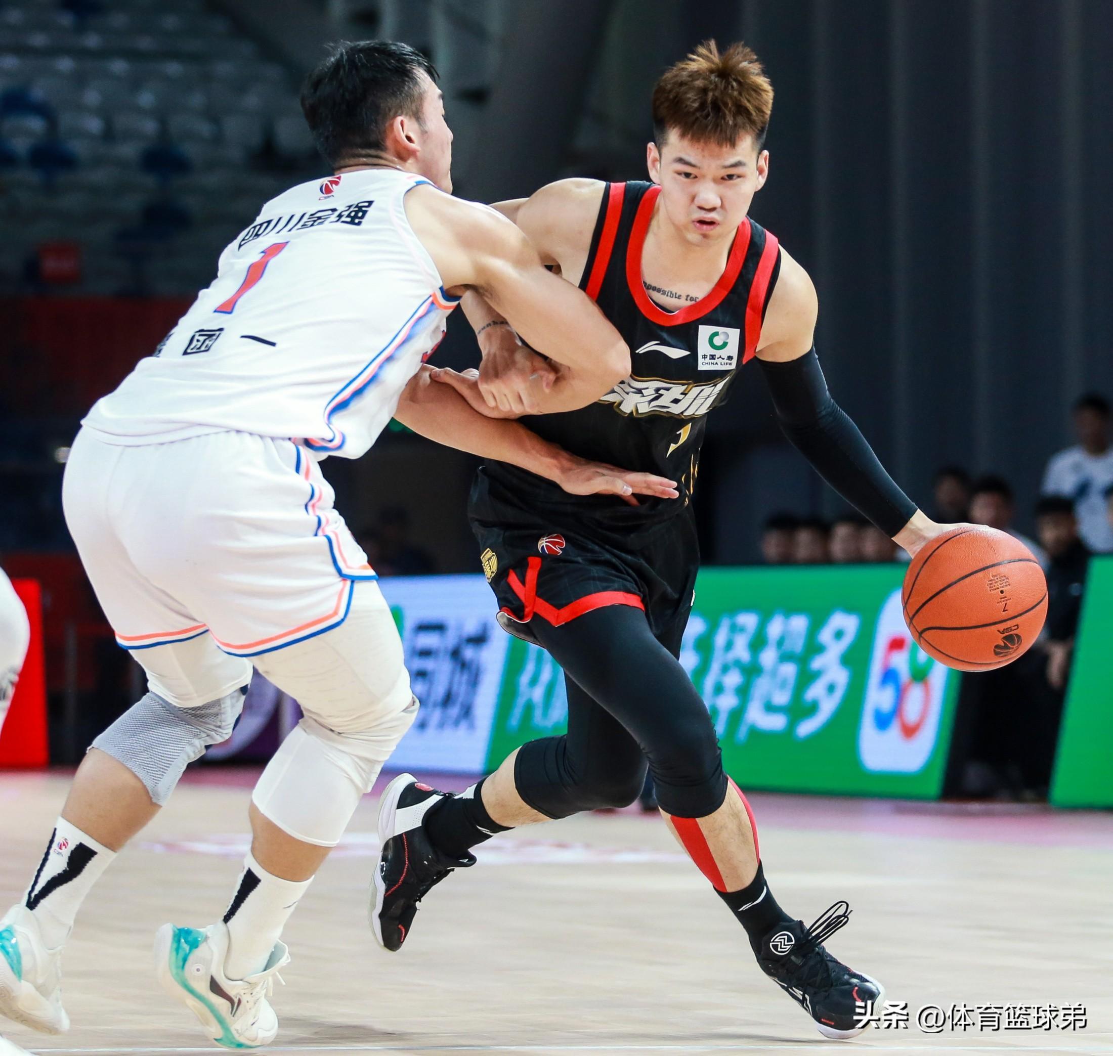 九游娱乐风云突变山东男篮今晚强势反弹，葡超版图或变，管理层满意，控场能力受关注(红卫兵不敢动的两个将军)