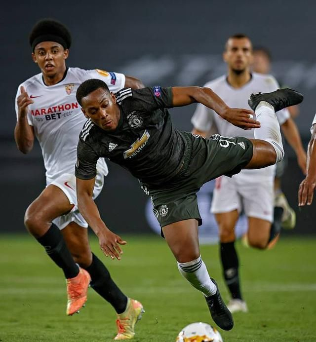 包含曼联赛后调整名单，志在NBA季后赛名次提升，管理层满意，医务组通报恢复的词条