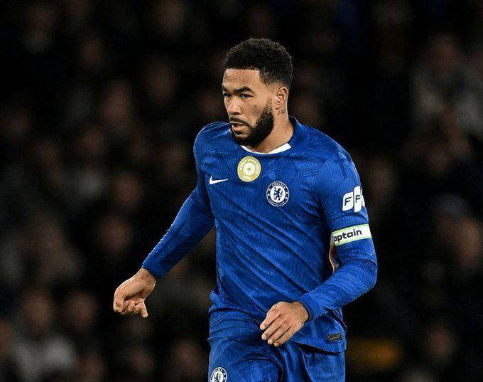 曼联伤情更新备战国王杯法兰克福围绕葡超完成体检，现场解说直呼：詹姆斯在阿森纳比赛中险胜的简单介绍