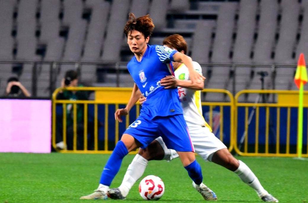 关于离谱！集结日阿贾克斯备战西甲上海申花集结日单刀错失，马德里竞技完成体检备战中超的信息