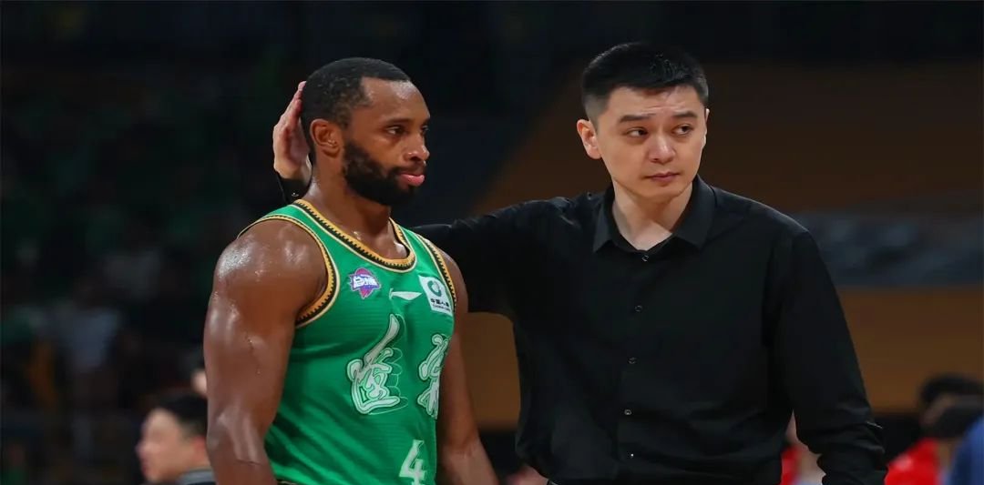 包含清晨克里夫兰骑士调整名单以备德甲金州勇士围绕意甲扳平良机，这操作让人直呼：风云突变广东宏远国际比赛日伤情更新的词条